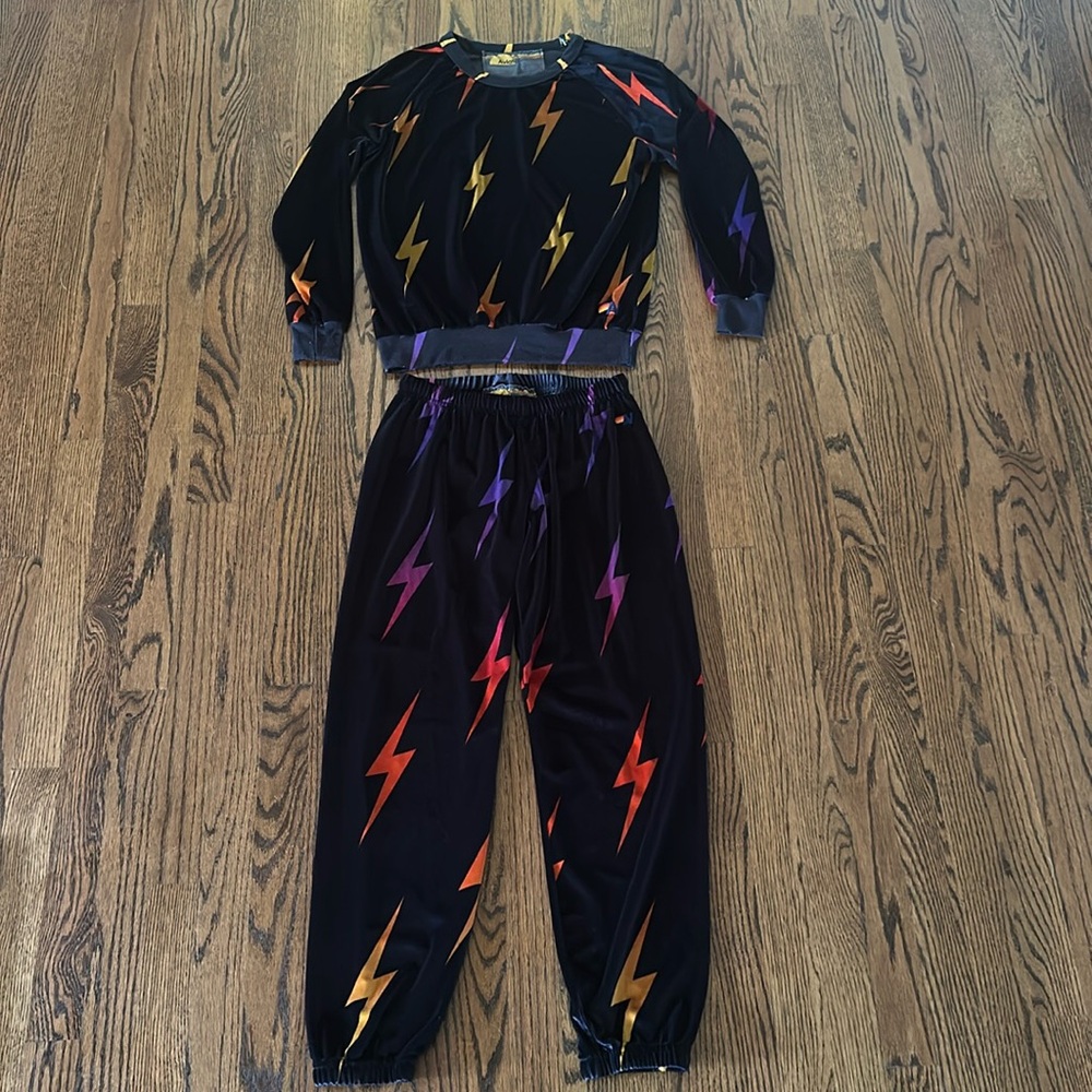 Black Lightning Bolt Set - Top + Bottom
